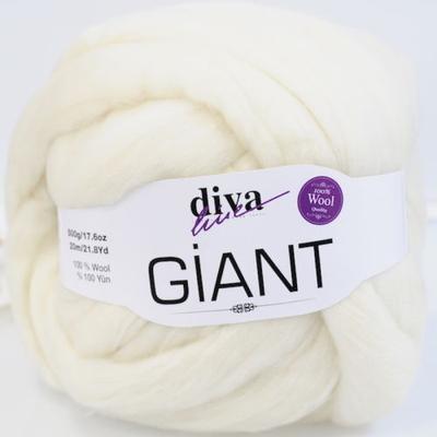 Giant (Ekrü)